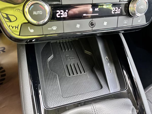 Škoda Kamiq 85kw, TOP SELECTION,1.MAJITEL. - foto 20