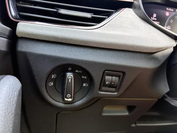 Škoda Kamiq 85kw, TOP SELECTION,1.MAJITEL. - foto 25