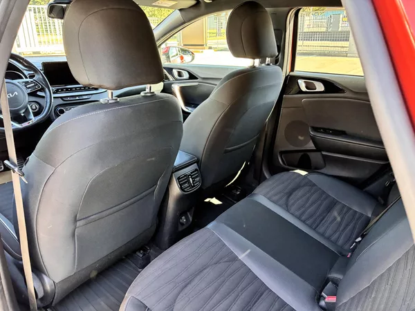 Kia Ceed 1.5T-GDi 118kW GT LINE AUTOMAT - foto 13