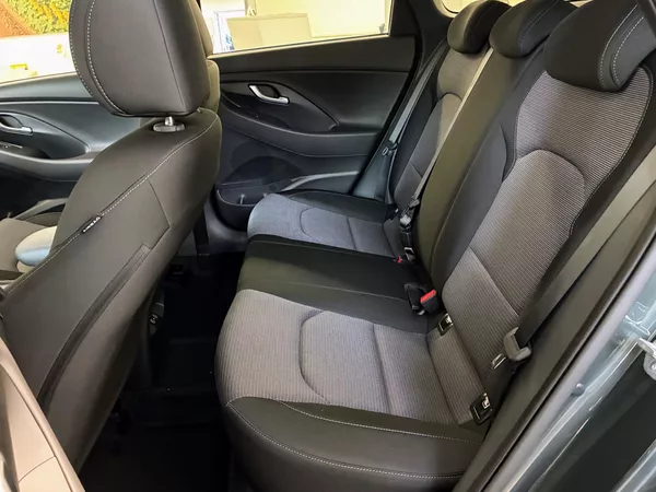 Hyundai i30 1,6 T-GDi 110kW DCT GO CZECH - foto 18