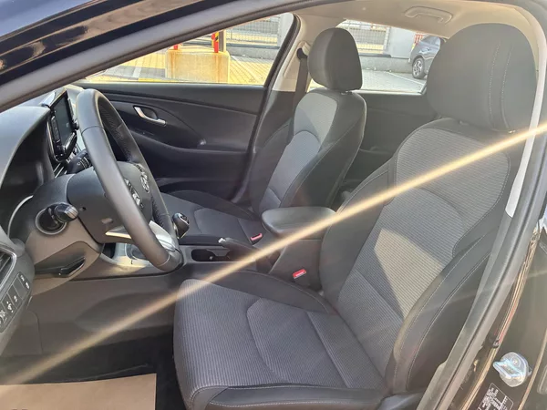 Hyundai i30 1.5DPi 81kW COMFORT ALU - foto 10