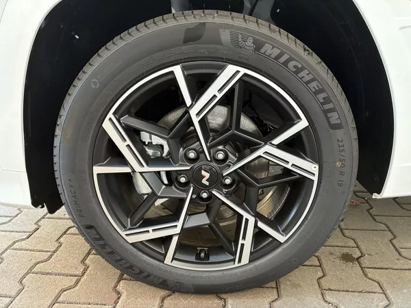 Hyundai Tucson 1,6 T-GDi 110kW DCT N-Line - foto 24