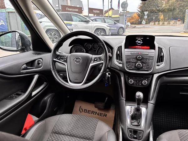 Opel Zafira Tourer 2.0CDTi 125kW AT 7MÍST - foto 16