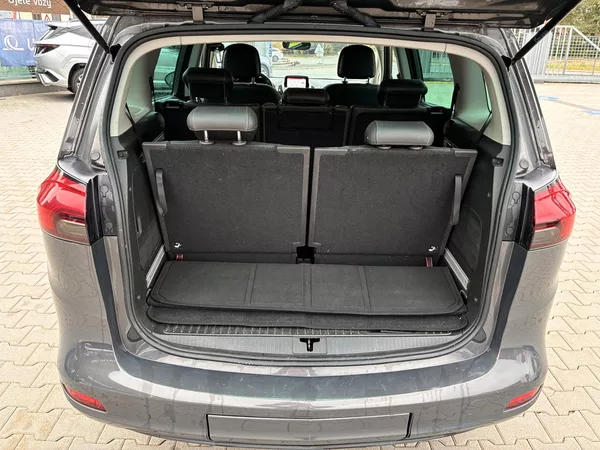 Opel Zafira Tourer 2.0CDTi 125kW AT 7MÍST - foto 26