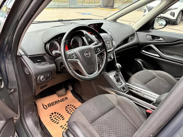 Opel Zafira Tourer 2.0CDTi 125kW AT 7MÍST - foto 9