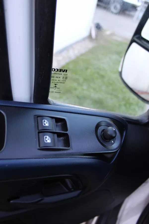 Iveco Daily 35S160 2,3 Hi-Matic Skříň+čelo - foto 17