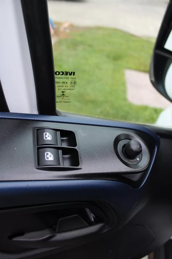 Iveco Daily 35S140 2,3 L2H2 Hi-Matic+Klima - foto 17