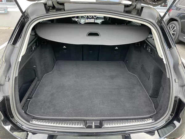 Mercedes-Benz Třídy C 220d 4Matic - foto 12