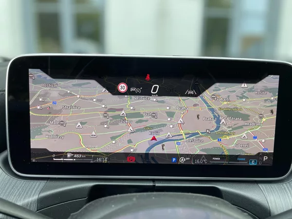 Mercedes-Benz Třídy C 220d 4Matic - foto 23