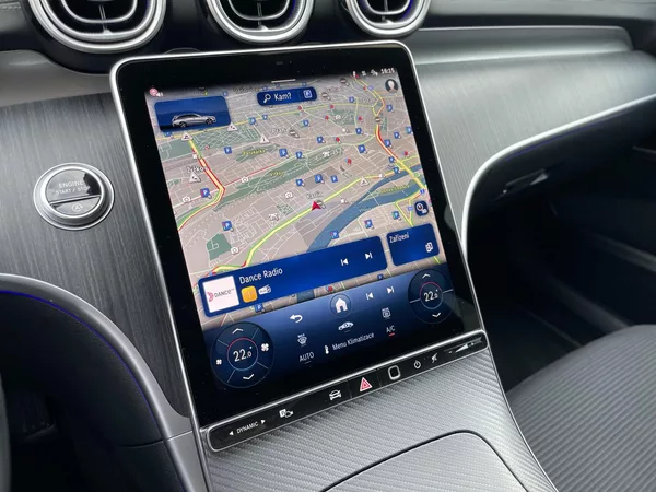 Mercedes-Benz Třídy C 220d 4Matic - foto 27