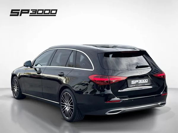 Mercedes-Benz Třídy C 220d 4Matic - foto 4