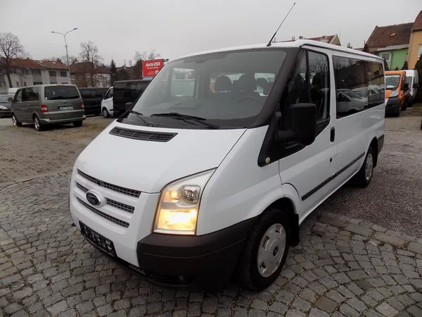 Ford Transit 2,2 TDCI SWB TREND AC 9 MÍST