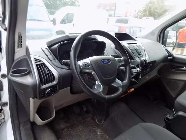 Ford Transit Custom 2,2 TDCI74 KW LWB KLIMA TZ DC - foto 10