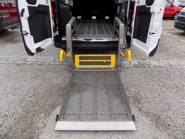 Ford Transit 2,2 TDCI LWB TREND 9 SD RAMPA - foto 20