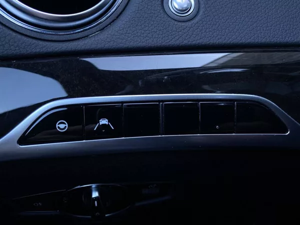 Mercedes-Benz Třídy S 350 d 4M - foto 17