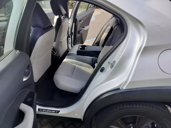 Lexus UX 250h black-white edition, kůže - foto 20