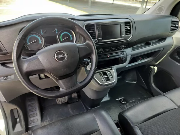Opel Vivaro e - foto 12