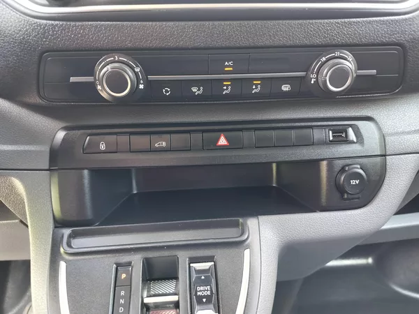 Opel Vivaro e - foto 17