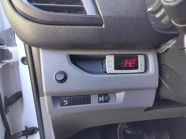 Peugeot Expert L3, izotherm Webasto - foto 11