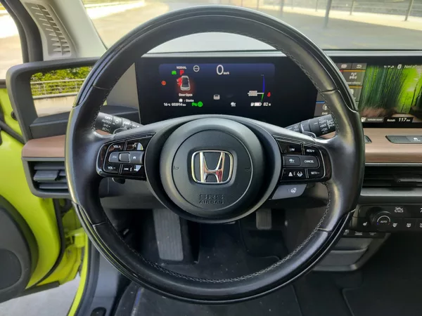 Honda e Advance, kůže - foto 13