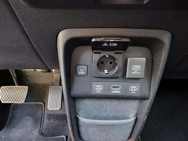 Honda e Advance, kůže - foto 20