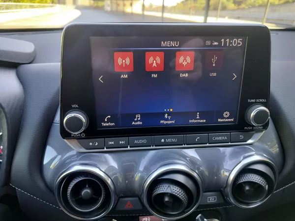 Nissan Juke 1.6 Hybrid - foto 16