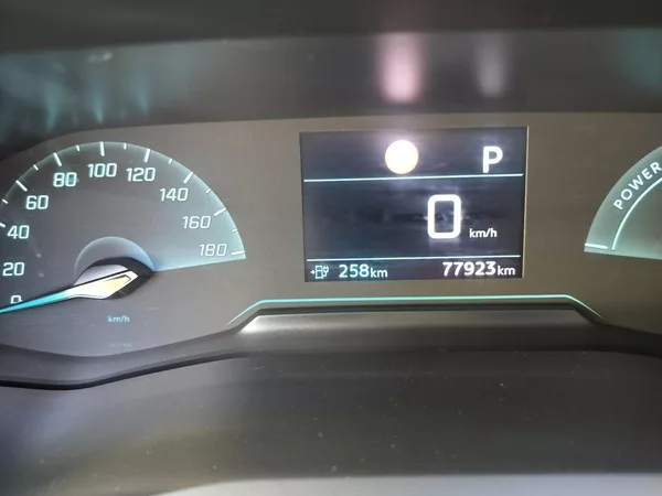 Peugeot 208 e - foto 14