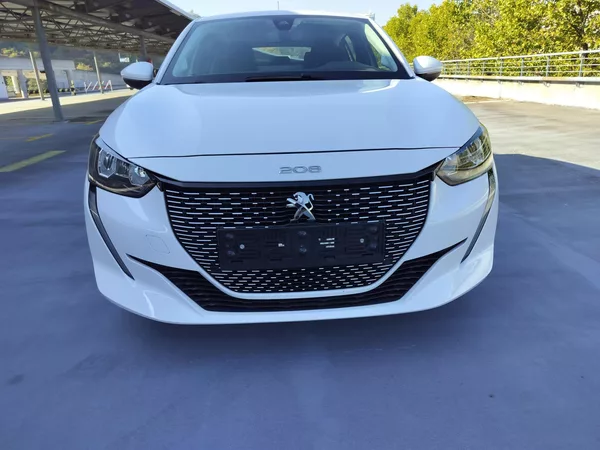 Peugeot 208 e - foto 2