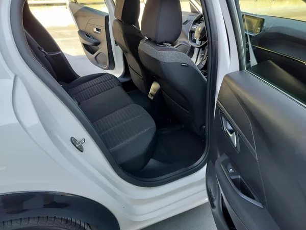 Peugeot 208 e - foto 22