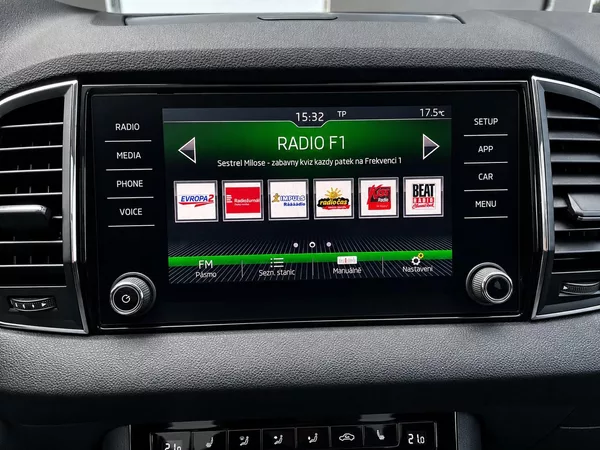 Škoda Karoq 1.5 TSI 110 kW DSG STYLE - foto 19