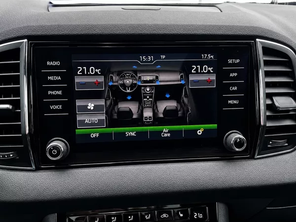 Škoda Karoq 1.5 TSI 110 kW DSG STYLE - foto 23