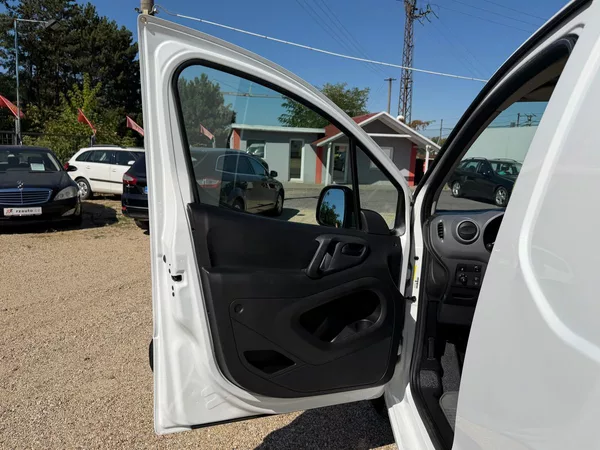 Citroën Berlingo 1.6HDI 73kw*DPH* - foto 15
