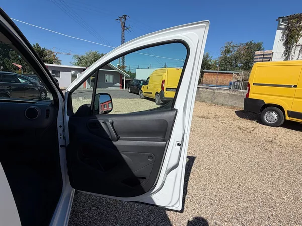 Citroën Berlingo 1.6HDI 73kw*DPH* - foto 18