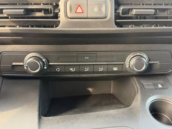 Toyota 1.5D-4D 75kW*L2H1*CZ*144tisKM - foto 20