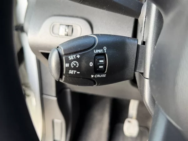 Toyota 1.5D-4D 75kW*L2H1*CZ*144tisKM - foto 23