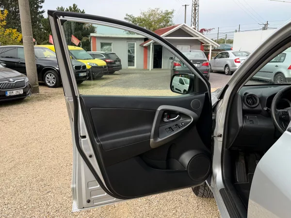 Toyota RAV4 2.2 D-CAT 110KW*4X4*71.TIS KM* - foto 12