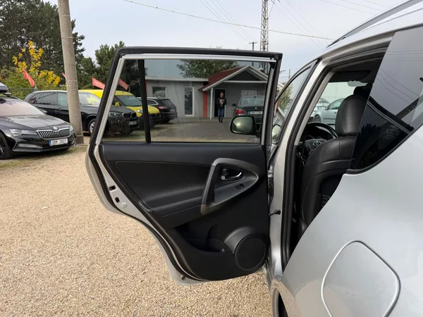Toyota RAV4 2.2 D-CAT 110KW*4X4*71.TIS KM* - foto 14