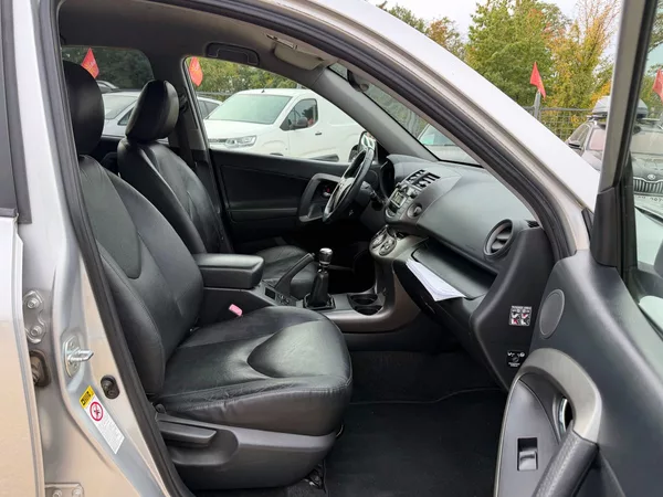 Toyota RAV4 2.2 D-CAT 110KW*4X4*71.TIS KM* - foto 17