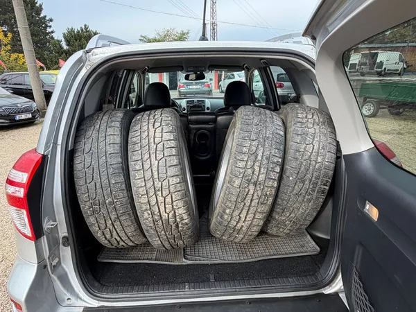 Toyota RAV4 2.2 D-CAT 110KW*4X4*71.TIS KM* - foto 6