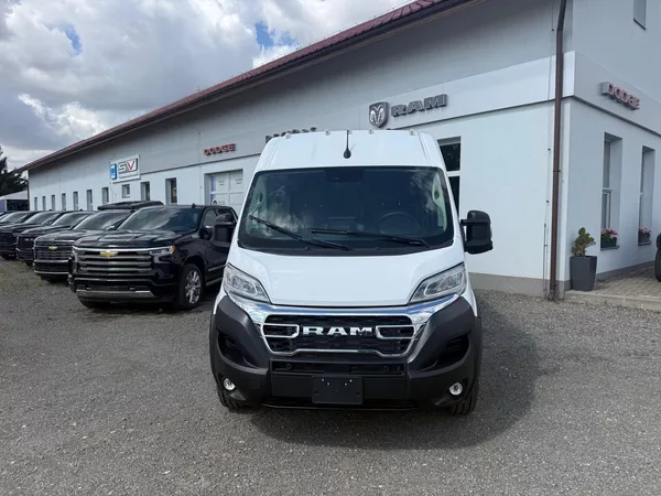 Dodge RAM 3500 SLT 3.6L V6 VVT High Roof - foto 2