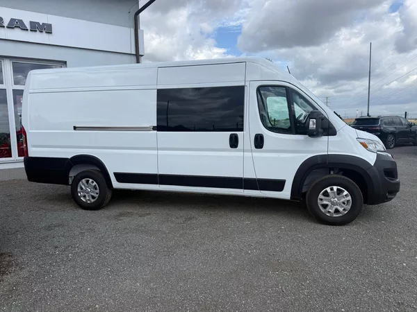 Dodge RAM 3500 SLT 3.6L V6 VVT High Roof - foto 4