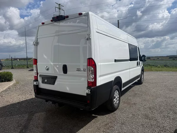 Dodge RAM 3500 SLT 3.6L V6 VVT High Roof - foto 5