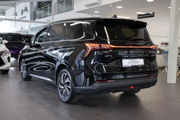 Dongfeng U-Tour Exclusive HEV, černý int. - foto 6
