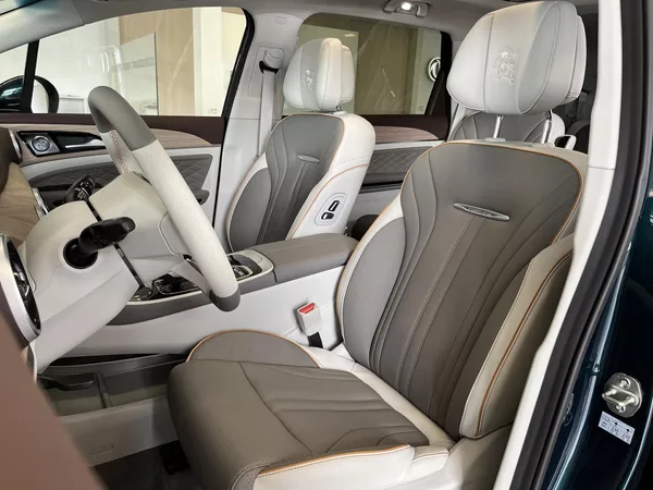 Dongfeng U-Tour Exclusive HEV, světlý int. - foto 14