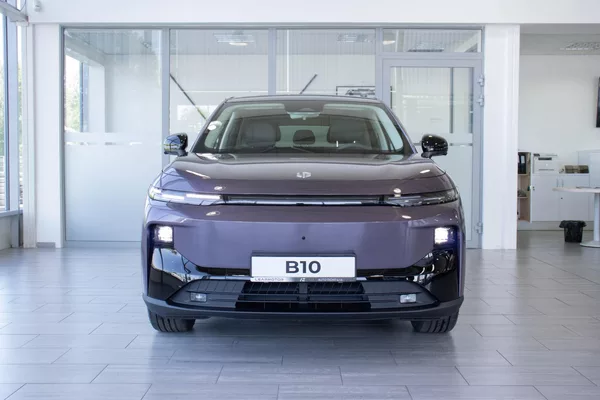Leapmotor B10 DESIGN HYBRID EV - foto 2