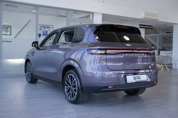 Leapmotor B10 DESIGN HYBRID EV - foto 6