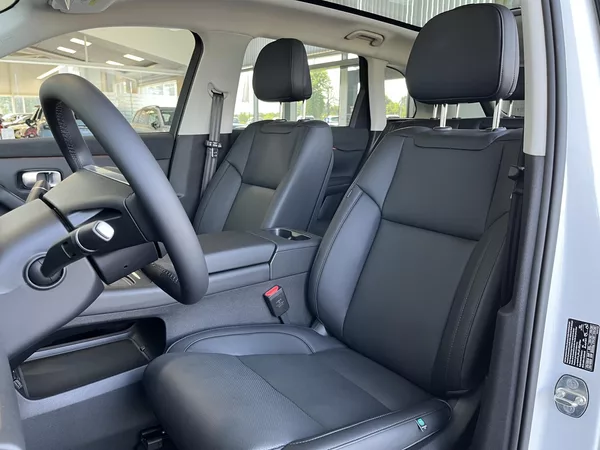 Leapmotor C10 REEV DESIGN Hybrid EV - foto 14