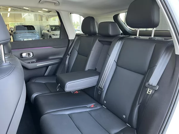Leapmotor C10 REEV DESIGN Hybrid EV - foto 15