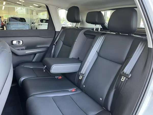 Leapmotor C10 REEV Design Hybrid EV - foto 15