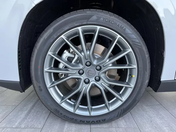 Leapmotor C10 REEV Design Hybrid EV - foto 16